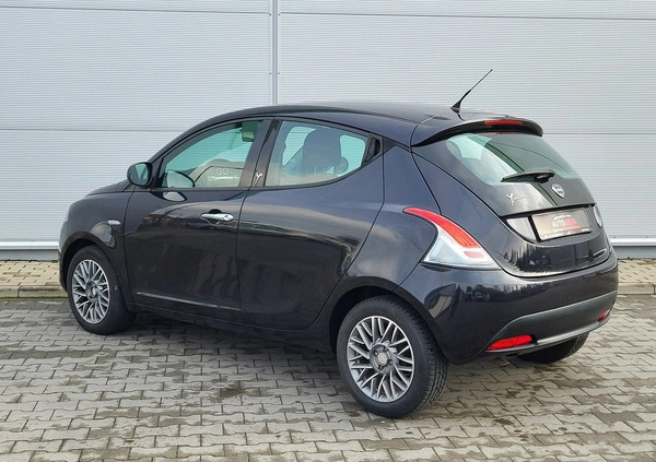 Lancia Ypsilon cena 21700 przebieg: 113000, rok produkcji 2012 z Milicz małe 742